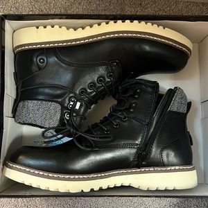 BRAND NEW Steve Madden Boots